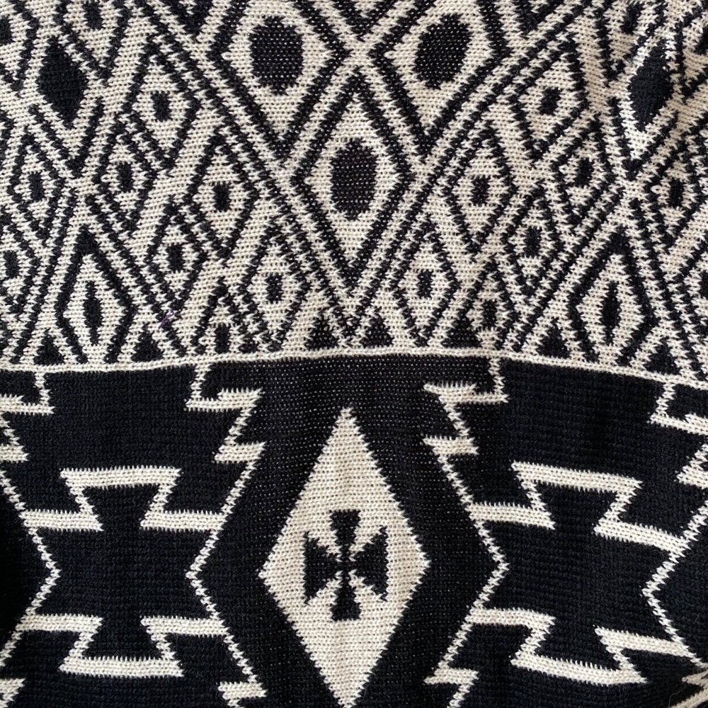 Long Sweater Vest - Picture 4 of 7